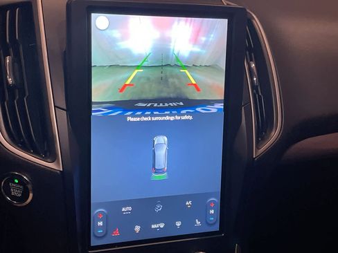 Used 2024 Ford Edge SEL image 17