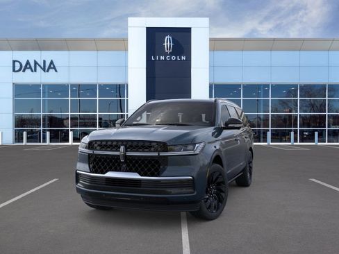 New 2026 Lincoln Navigator Reserve w/ Jet Appearance Package image 2