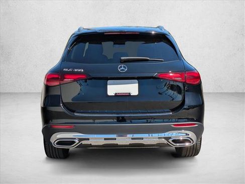 Certified 2025 Mercedes-Benz GLC 300 image 9
