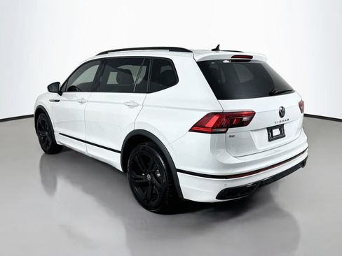 Used 2023 Volkswagen Tiguan SE R-Line FWD image 3
