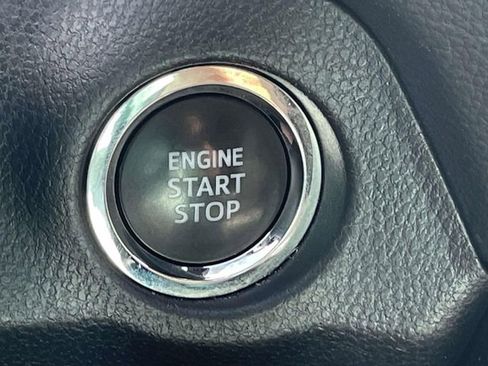 Used 2024 Toyota RAV4 XLE FWD image 30