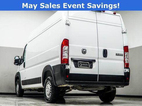Used 2024 RAM ProMaster 2500 w/ Convenience Group FWD image 11
