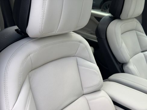 New 2026 Lincoln Navigator Reserve AWD/4WD image 12