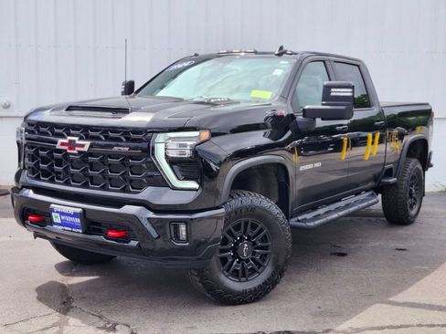 Used 2024 Chevrolet Silverado 2500 ZR2 w/ Technology Package AWD/4WD image 1