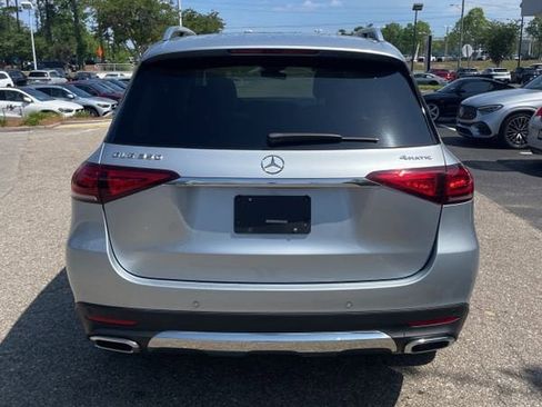 Used 2022 Mercedes-Benz GLE 350 4MATIC w/ Premium Package image 4