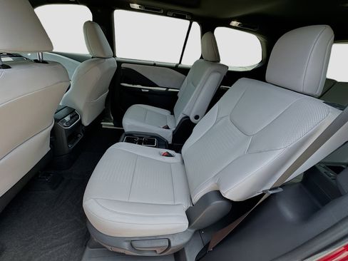 Used 2026 Lexus TX 350 FWD w/ Technology Package image 22