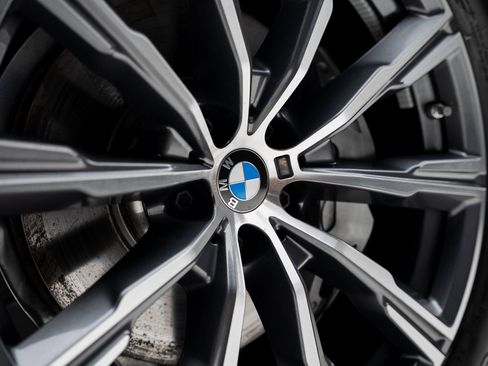 Used 2025 BMW X6 xDrive40i w/ Premium Package image 21