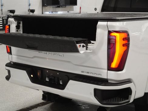 Used 2024 GMC Sierra 2500 Denali Ultimate w/ Max Trailering Package image 32