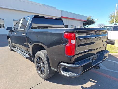 Used 2020 Chevrolet Silverado 1500 Custom w/ Custom Value Package image 4