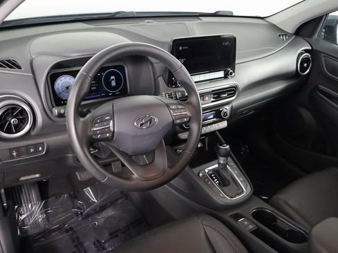 Used 2022 Hyundai Kona Limited w/ Cargo Package FWD image 7