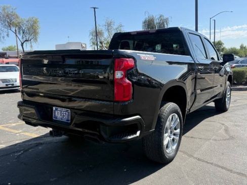 Used 2021 Chevrolet Silverado 1500 LT Trail Boss w/ Convenience Package II AWD/4WD image 3