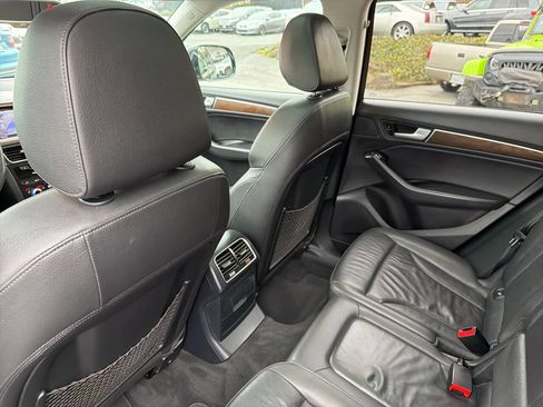 Used 2014 Audi Q5 2.0T Premium Plus w/ Premium Plus Package image 29