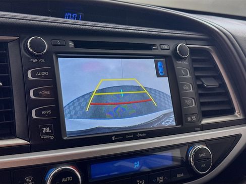 Used 2016 Toyota Highlander Limited image 22