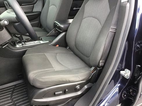 Used 2016 Chevrolet Traverse LT image 8