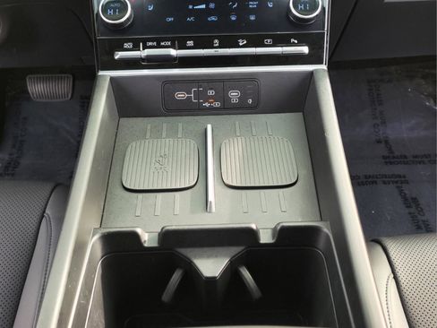 Used 2025 Hyundai Santa Fe XRT image 17