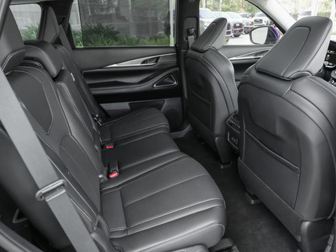Certified 2026 INFINITI QX60 Luxe w/ Cargo Package FWD image 35