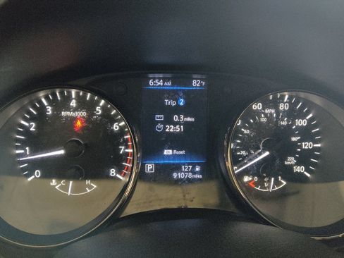 Used 2020 Nissan Rogue S FWD image 23