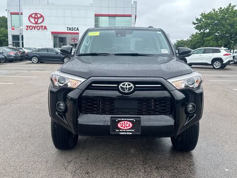Used 2024 Toyota 4Runner SR5 Premium w/ Moonroof Package AWD/4WD image 2