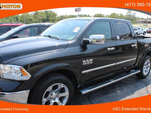Used 2017 RAM 1500 Laramie w/ Convenience Group AWD/4WD image 4