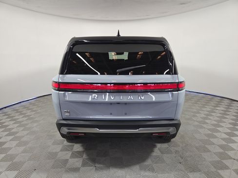 Used 2025 Rivian R1S Adventure AWD/4WD image 4