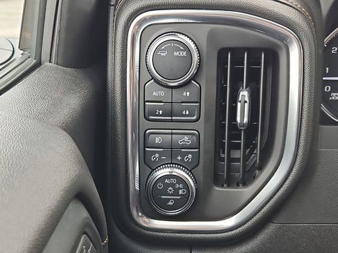 Used 2022 GMC Sierra 1500 AT4 w/ AT4 Preferred Package AWD/4WD image 27