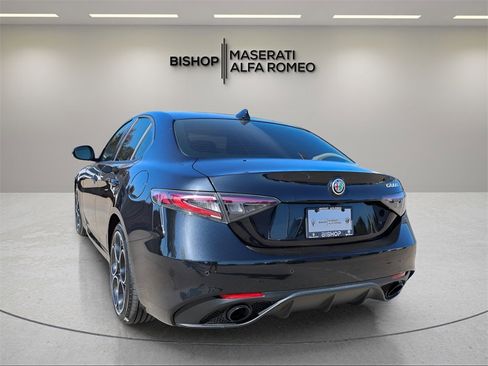 New 2025 Alfa Romeo Giulia Base w/ Driving Assist Package image 5
