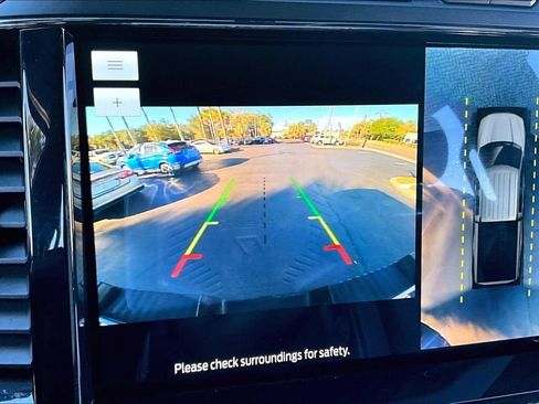 Used 2022 Ford F250 Platinum w/ FX4 Off-Road Package image 15