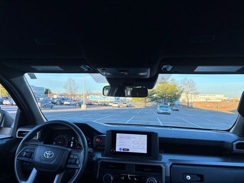 Used 2025 Toyota 4Runner TRD Off Road image 33