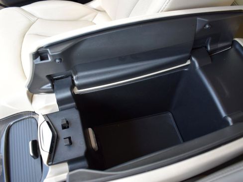 Used 2020 Buick Envision Essence w/ Experience Buick Package FWD image 31