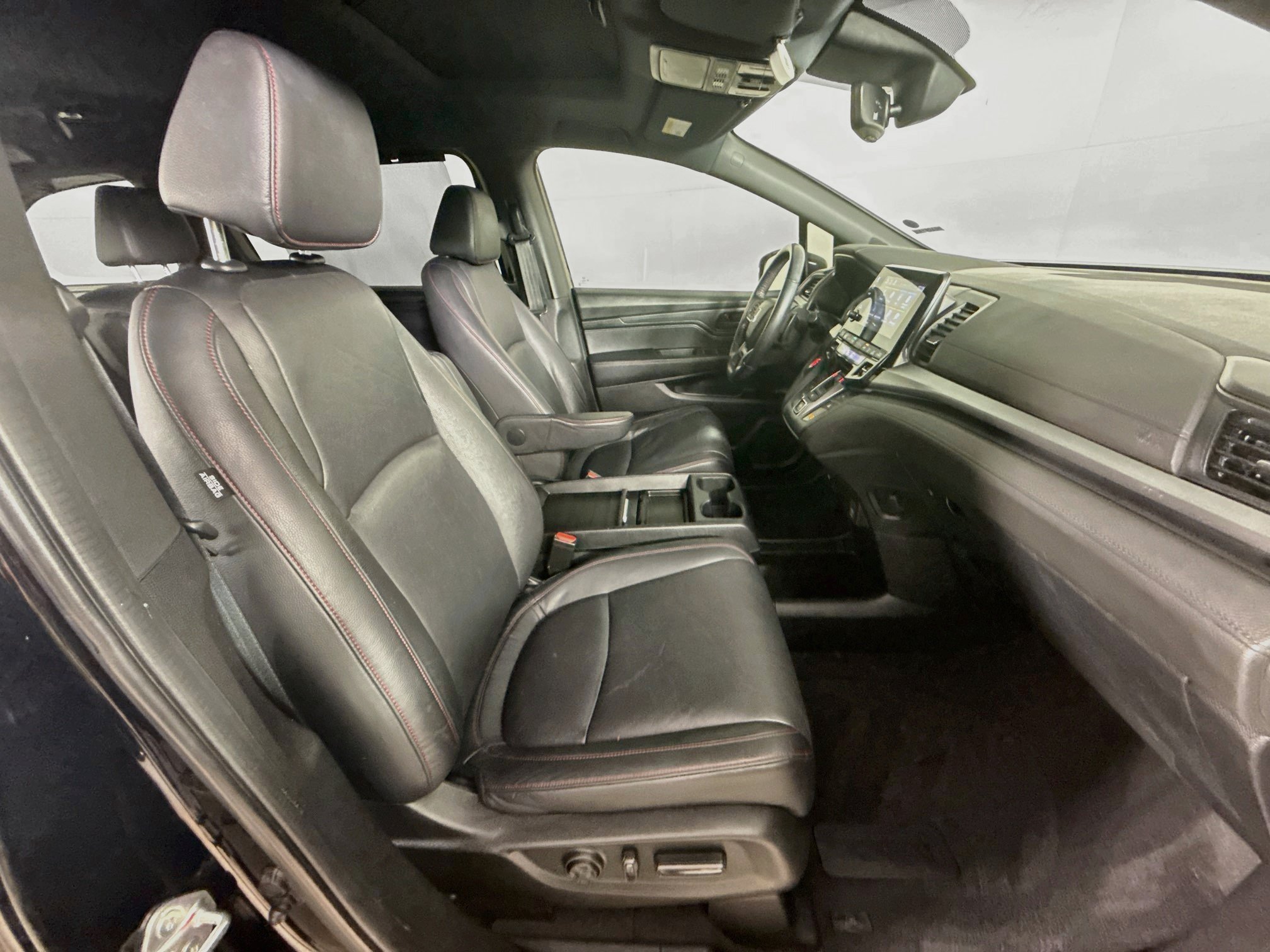 Used 2024 Honda Odyssey Sport image 37