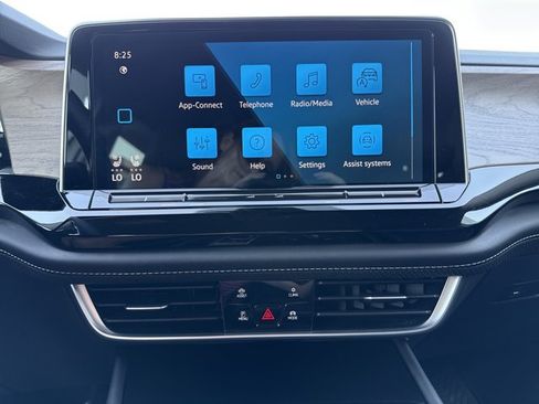 Used 2024 Volkswagen Atlas SE w/ Black Wheel Package AWD/4WD image 22
