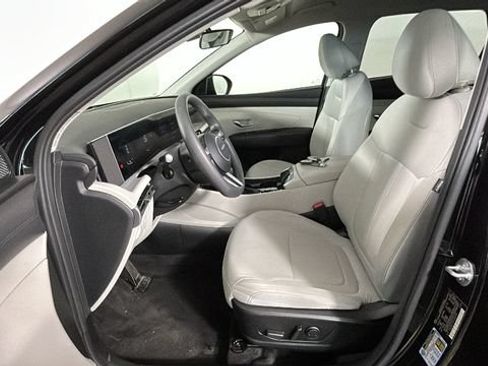 Certified 2025 Hyundai Tucson SEL AWD/4WD image 11