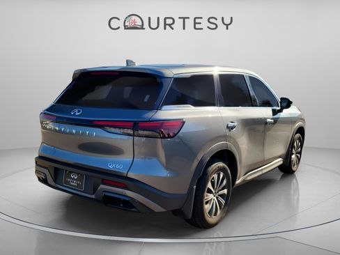 Certified 2025 INFINITI QX60 Pure image 3