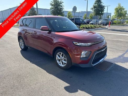Used 2022 Kia Soul LX w/ Technology Package FWD image 6