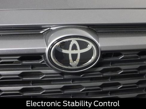 Used 2023 Toyota RAV4 XLE w/ Convenience Package AWD/4WD image 17