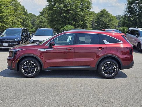 Used 2025 Kia Sorento S w/ Panoramic Sunroof Package image 14