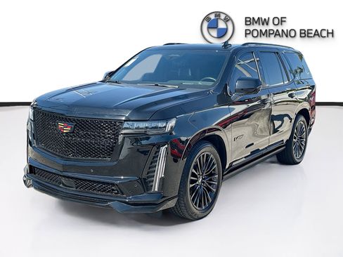 Used 2023 Cadillac Escalade V w/ LPO, Floor Liner Package image 3