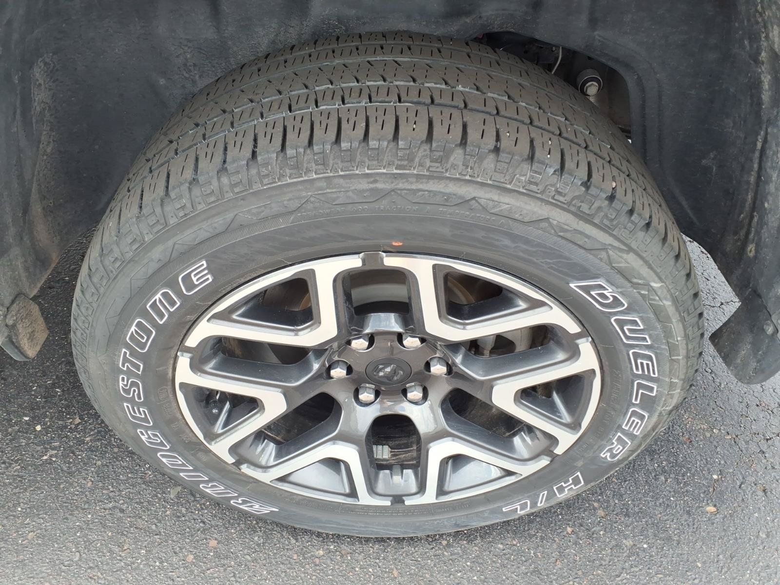 Used 2025 RAM 1500 Laramie w/ Advanced Safety Group II AWD/4WD image 21