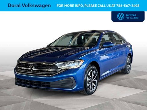 Used 2023 Volkswagen Jetta S image 1