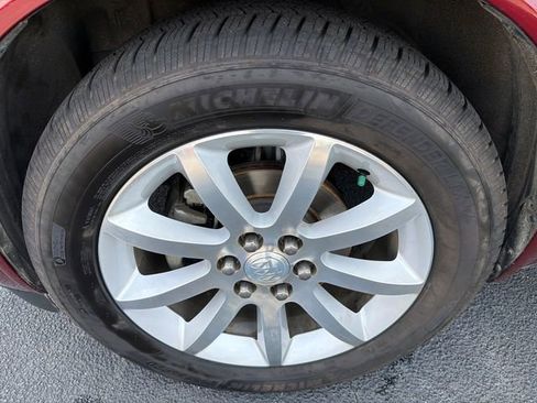 Used 2017 Buick Enclave Premium w/ Experience Buick Package FWD image 11