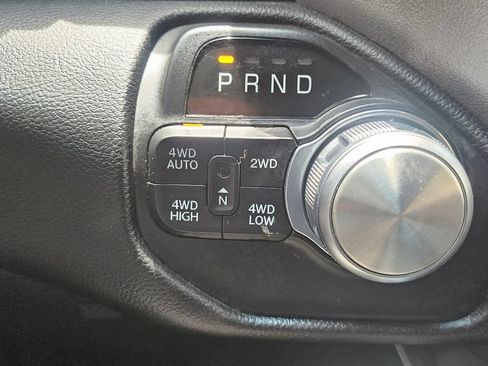 Used 2020 RAM 1500 Laramie w/ Sport Appearance Package AWD/4WD image 38
