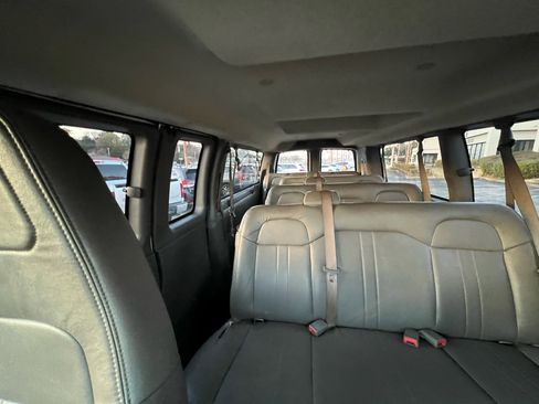 Used 2023 GMC Savana 3500 LS image 57
