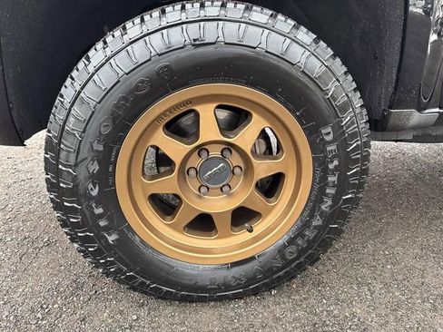 Used 2016 Chevrolet Colorado Z71 w/ Z71 Midnight Edition image 11