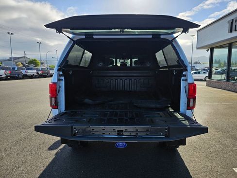 Used 2019 Ford F150 Lariat AWD/4WD image 9