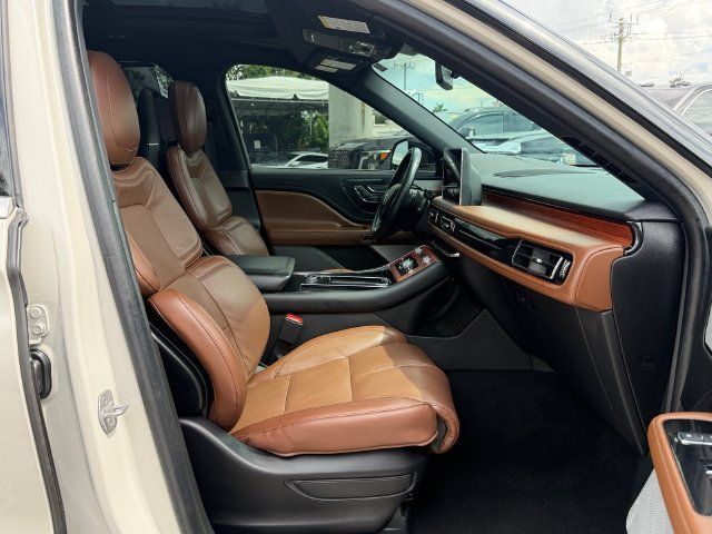 Used 2024 Lincoln Aviator Reserve w/ Equipment Group 201A AWD/4WD image 16