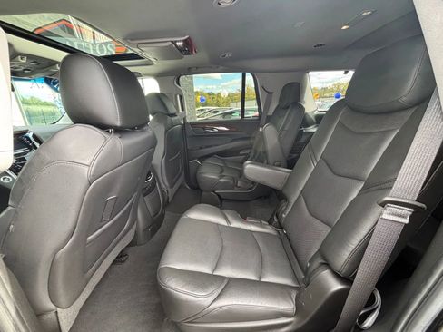 Used 2019 Cadillac Escalade Premium Luxury image 46