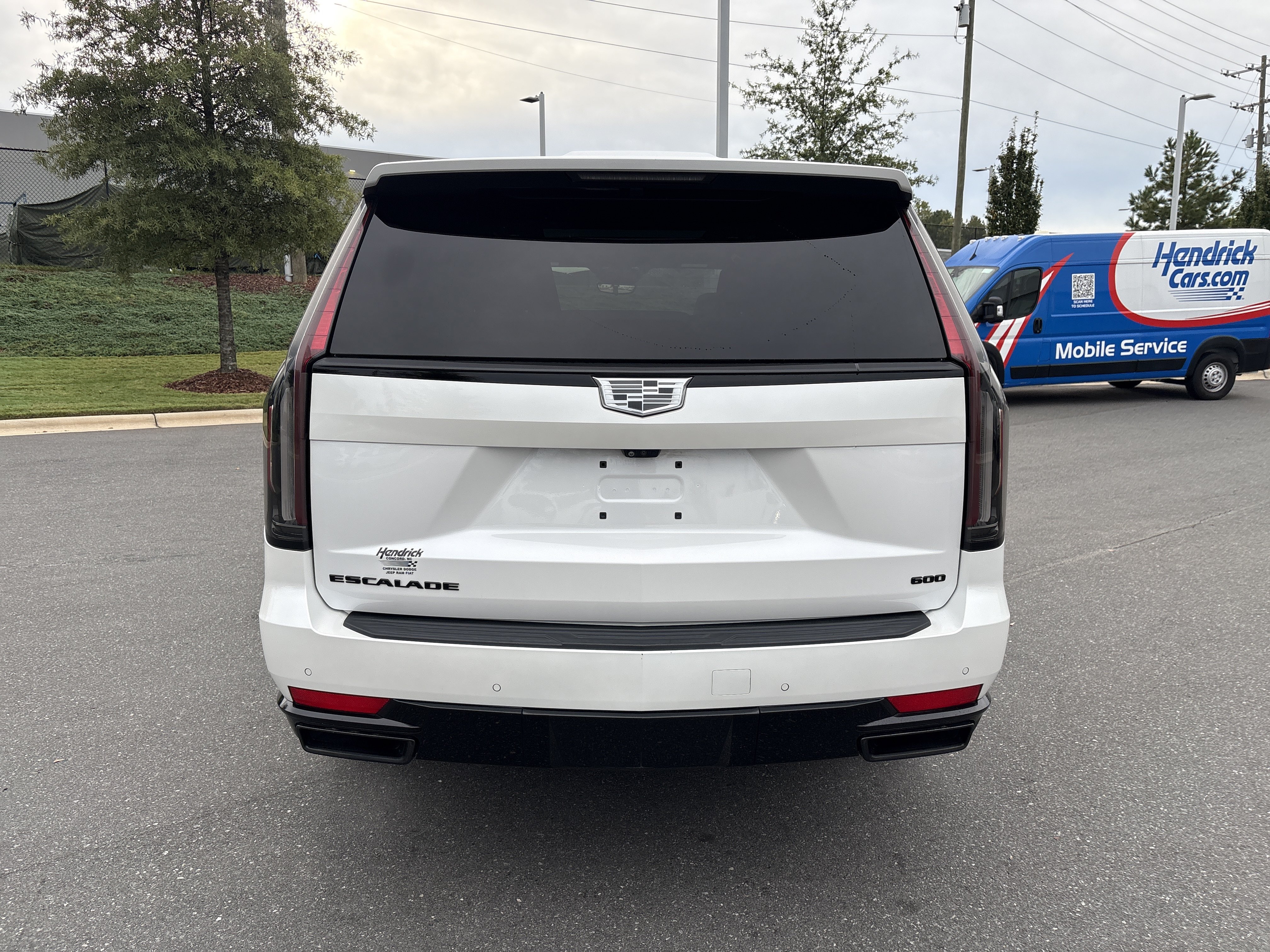 Used 2023 Cadillac Escalade Sport w/ LPO, ONYX Package AWD/4WD image 8