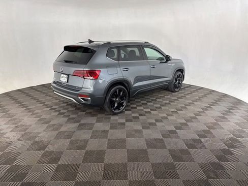Used 2023 Volkswagen Taos SE AWD/4WD image 7