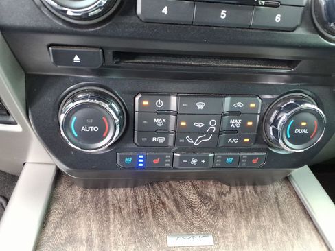 Used 2018 Ford F350 Lariat w/ Lariat Ultimate Package AWD/4WD image 26