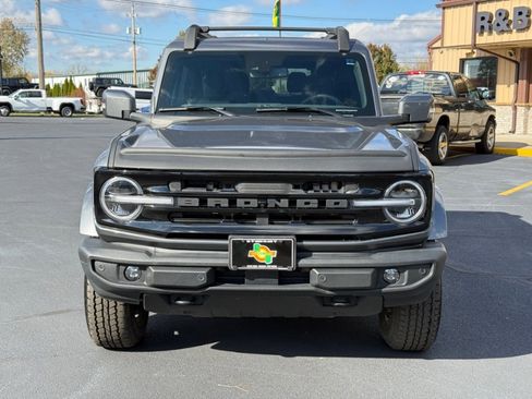 Used 2023 Ford Bronco Outer Banks image 3